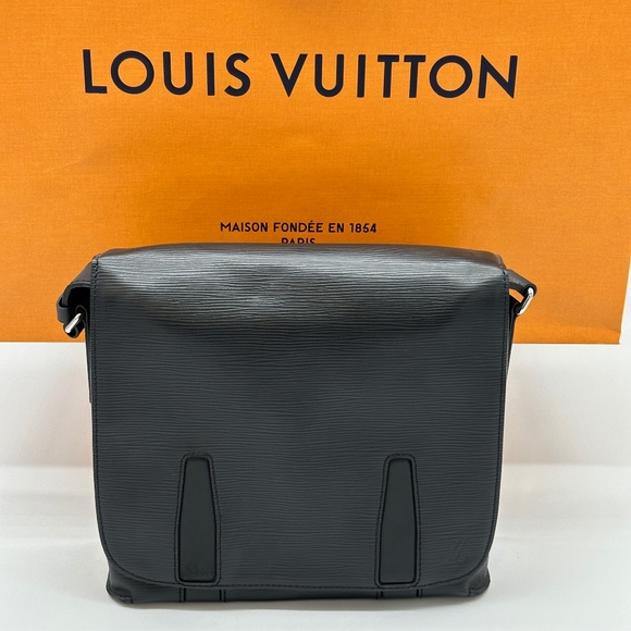 Louis Vuitton Harrington PM Messenger Epi Leather Noir Brand New with Tags - Picture 1 of 16
